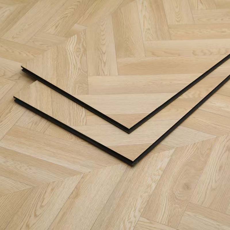 Heat Retaining Laminated Flooring AC5 for Cold Areas Living Room &amp; Hotel Use-Warmth Preservation Fire-Resistant Eco-Friendly