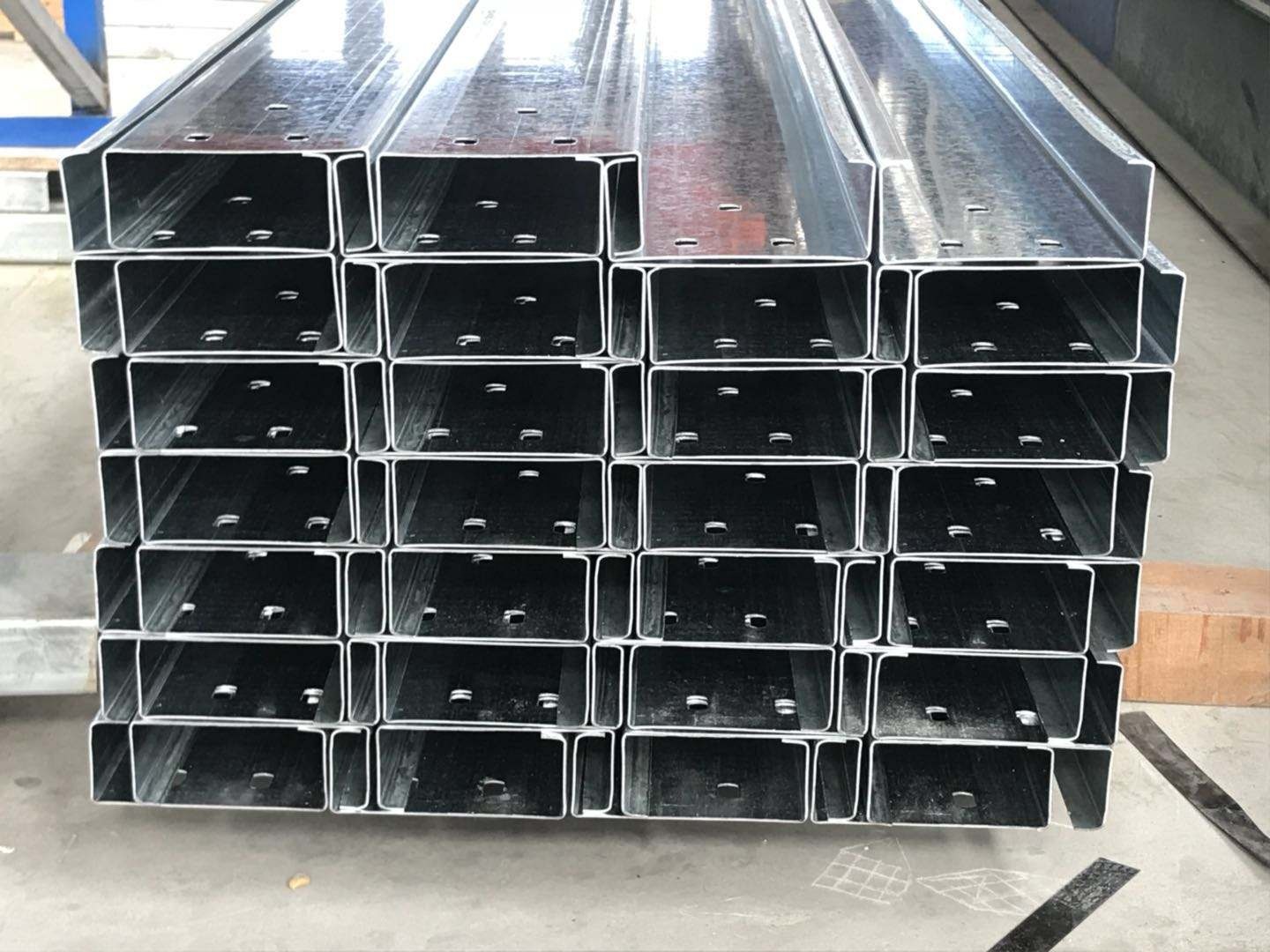 New Design C Shaped Steel Perforated Purlin for Roofing Column Use with Welding &amp; Bending Services C Channel