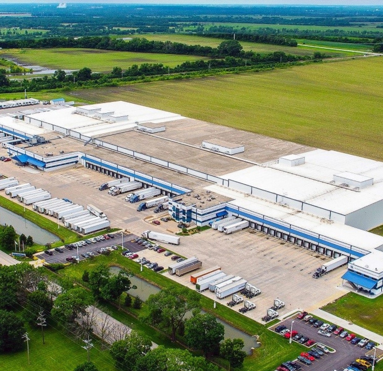 Refrigerated Warehouse Fresh Produce Dairy Storage Steel Building Cold Chain Logistics PU PIR Insulated Panel