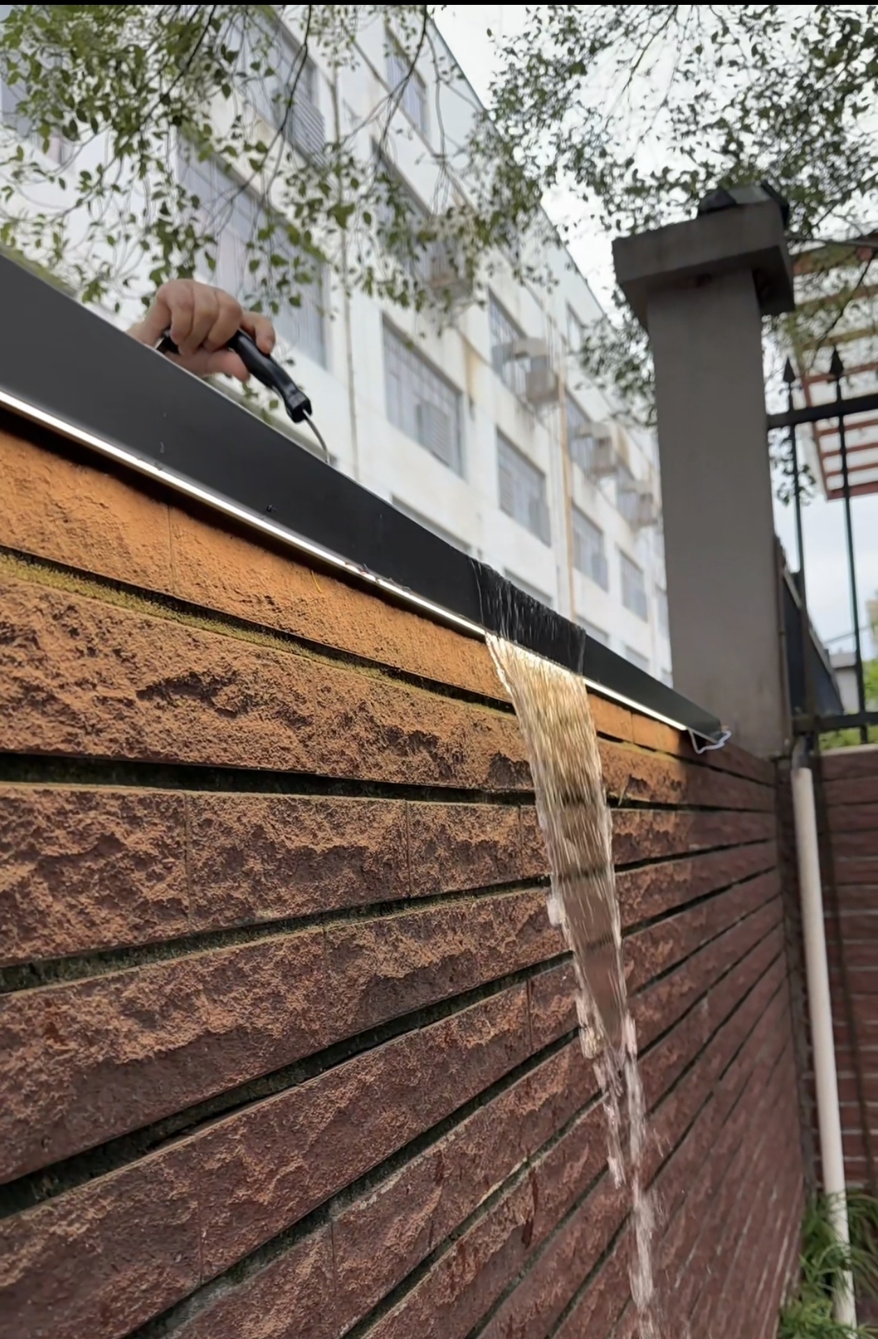Aluminum Wall Capping Profile with Z-Flashing and Window Frame Trim, Easy Installation
